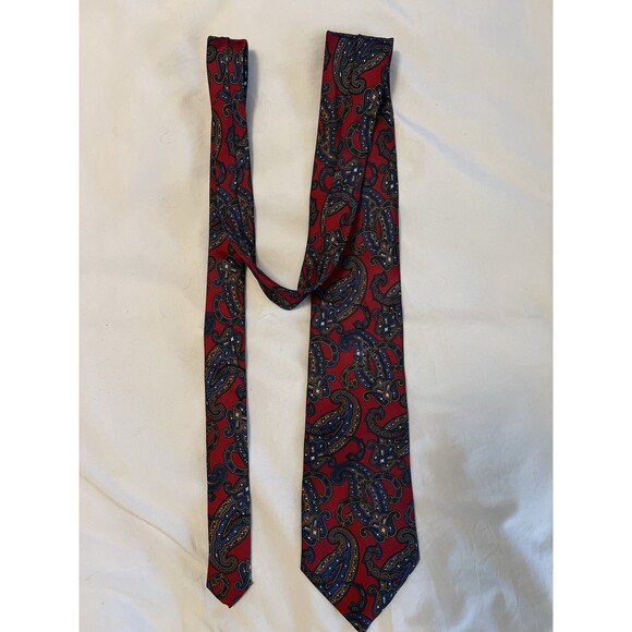 Lord & Taylor The Man’s Shop 100% Silk Men’s Neck Tie Paisley Red Floral - Picture 5 of 5
